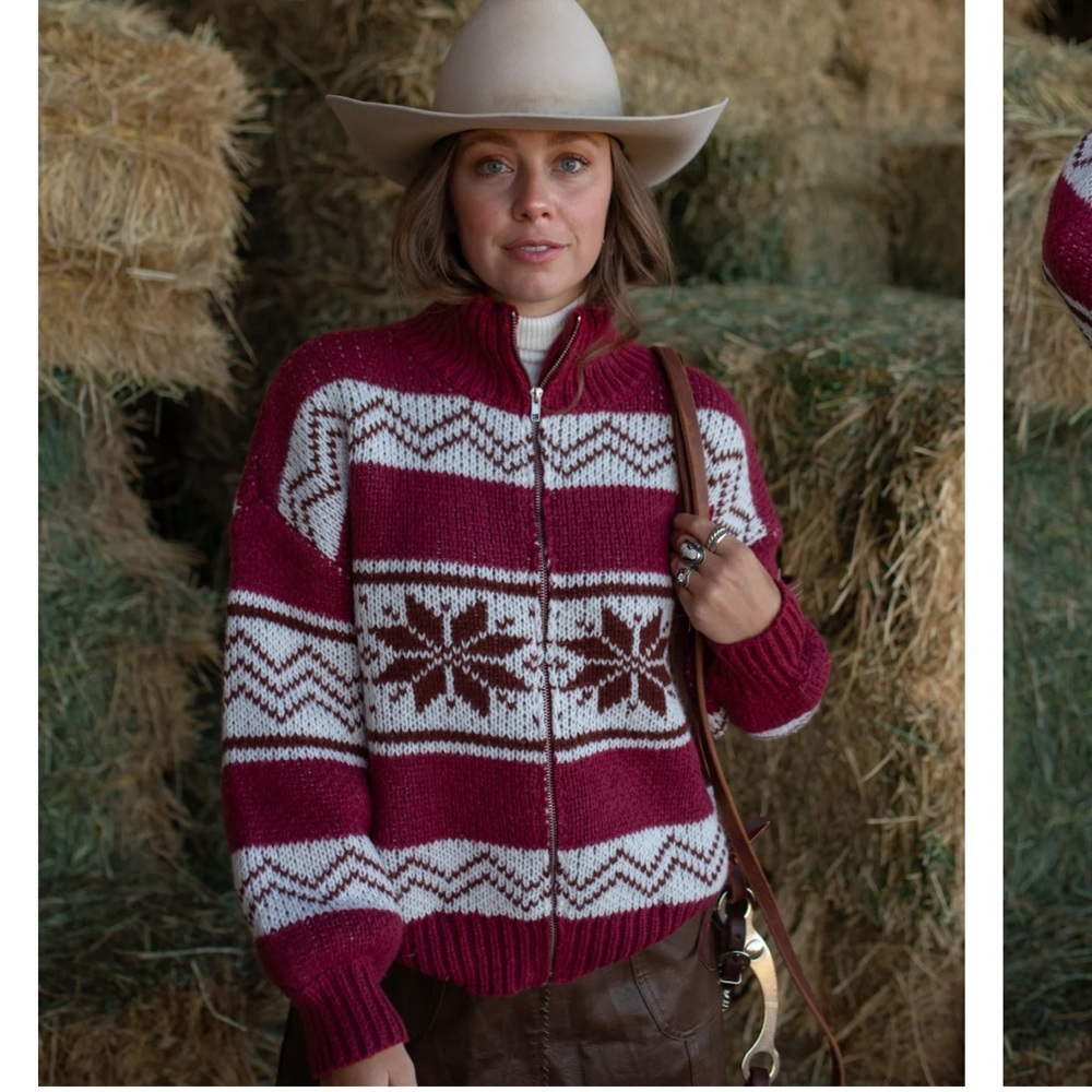 Women's Red and White Patterned Sweater